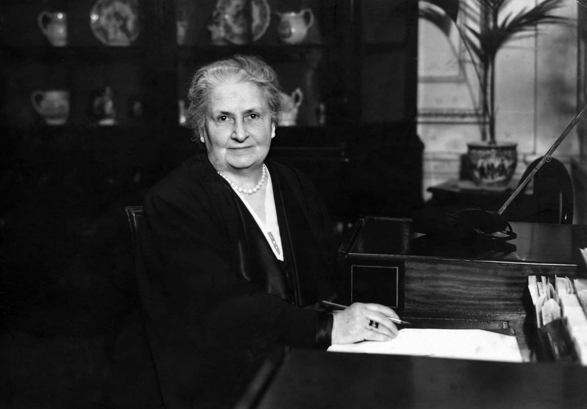 dr-maria-montessori